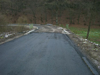 Straßenbauarbeiten Almersbach nach Oberwambach