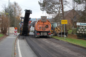 Stand der Straßenbauarbeiten Almersbach nach Oberwambach